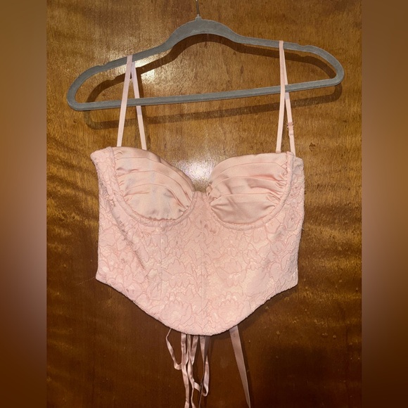 NWT House of CB “DUCHESS”
Ballerina Pink Lace Corset, Skirt And Bolero Set - Picture 3 of 10